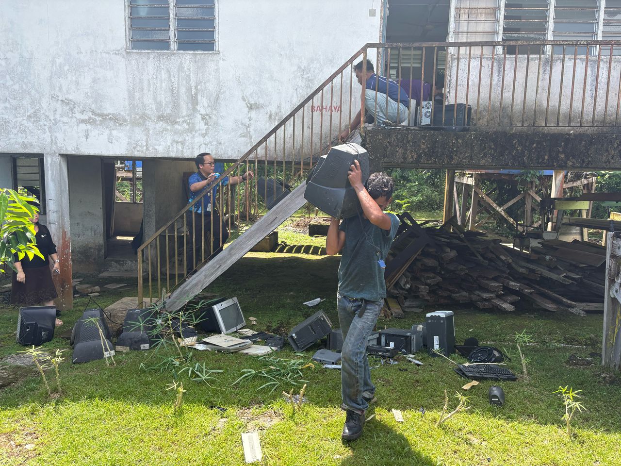 Gambar Laporan