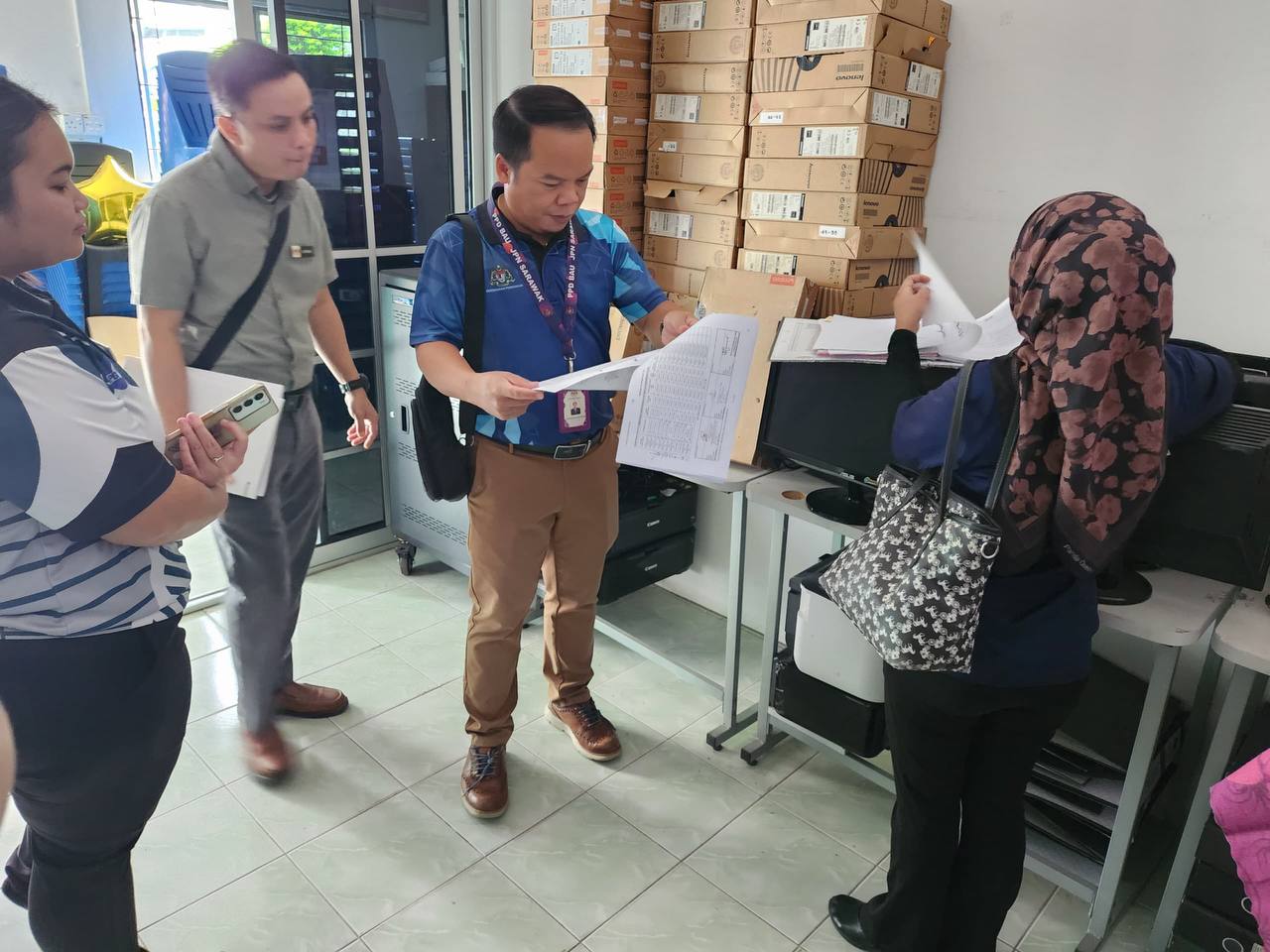 Gambar Laporan