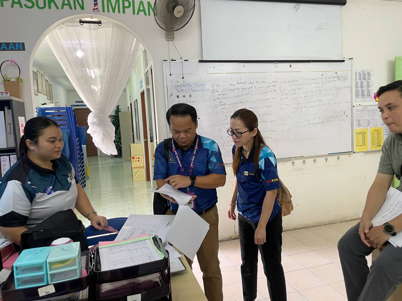 Gambar Laporan