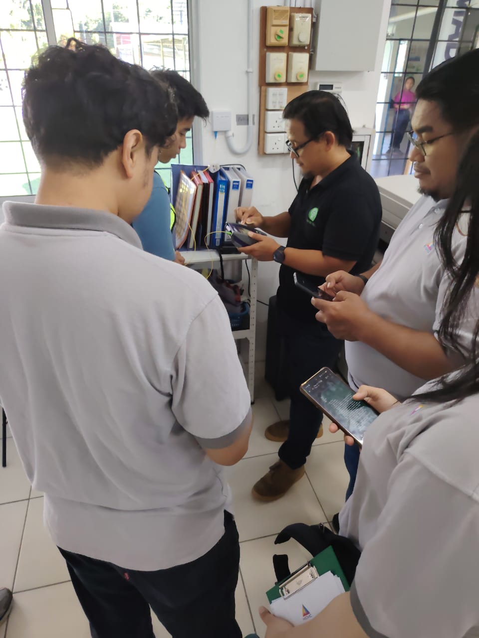 Gambar Laporan