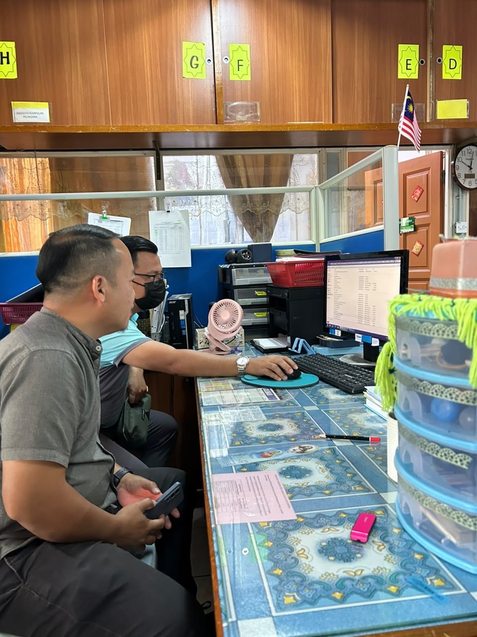Gambar Laporan